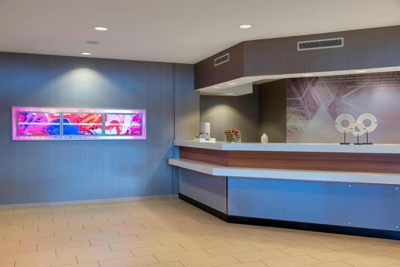 Springhill Suites Grand Rapids North Exterior foto