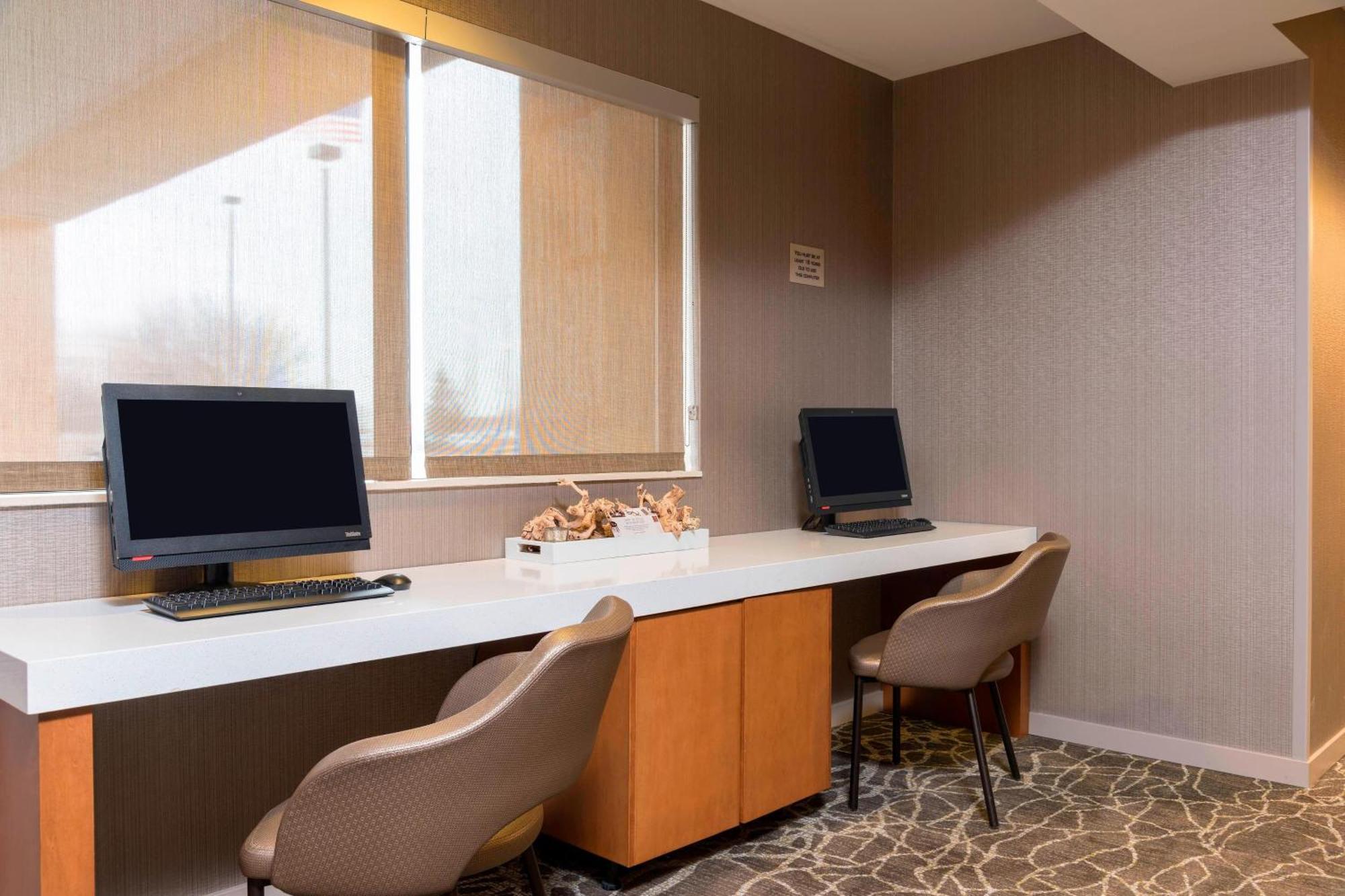 Springhill Suites Grand Rapids North Exterior foto