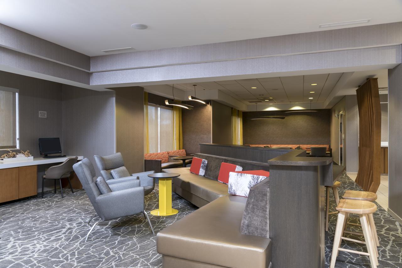 Springhill Suites Grand Rapids North Exterior foto